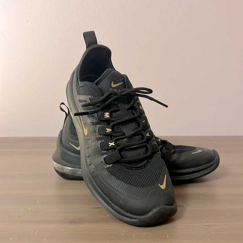 Nike Air Max women’s sneaker
